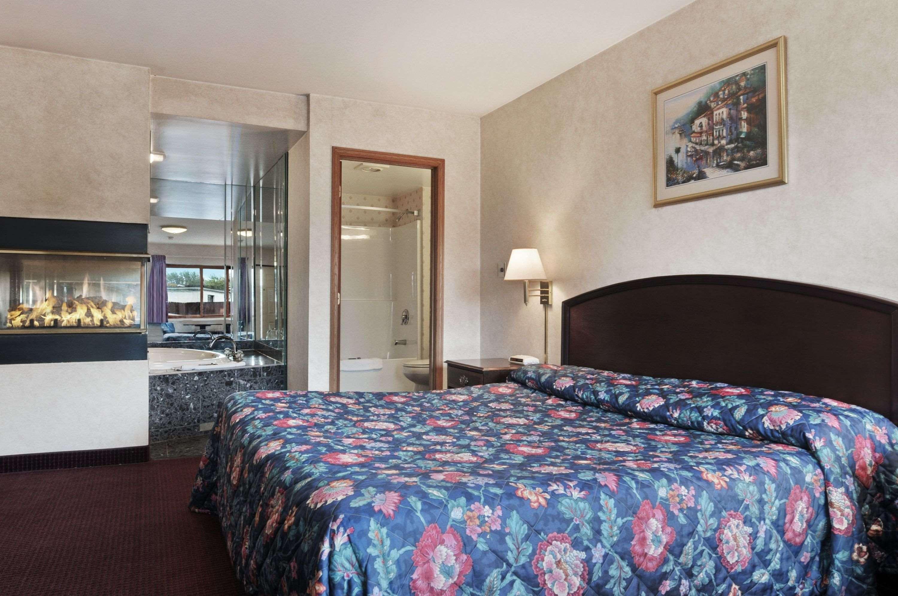 Travelodge By Wyndham Niagara Falls - New York Buitenkant foto