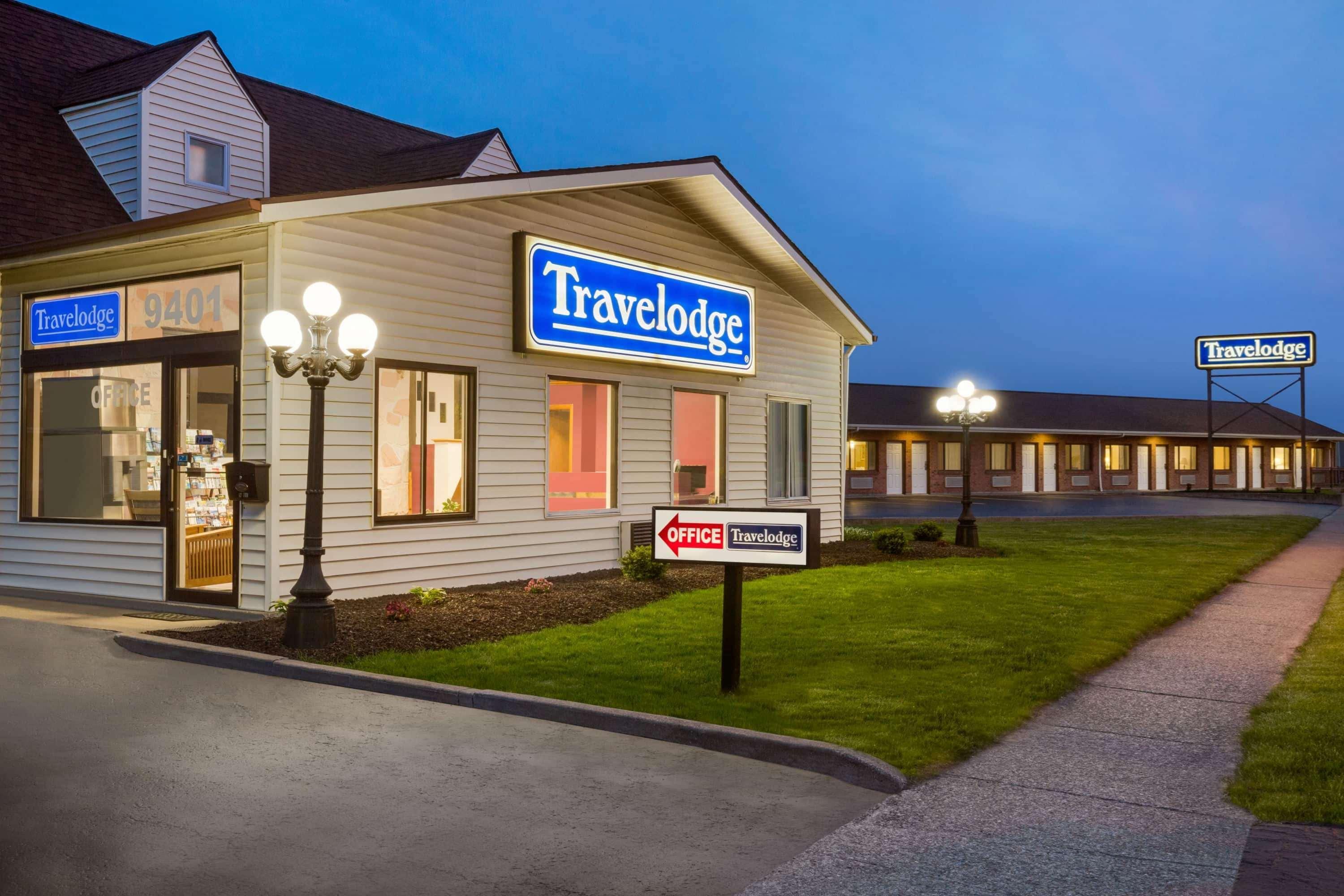Travelodge By Wyndham Niagara Falls - New York Buitenkant foto