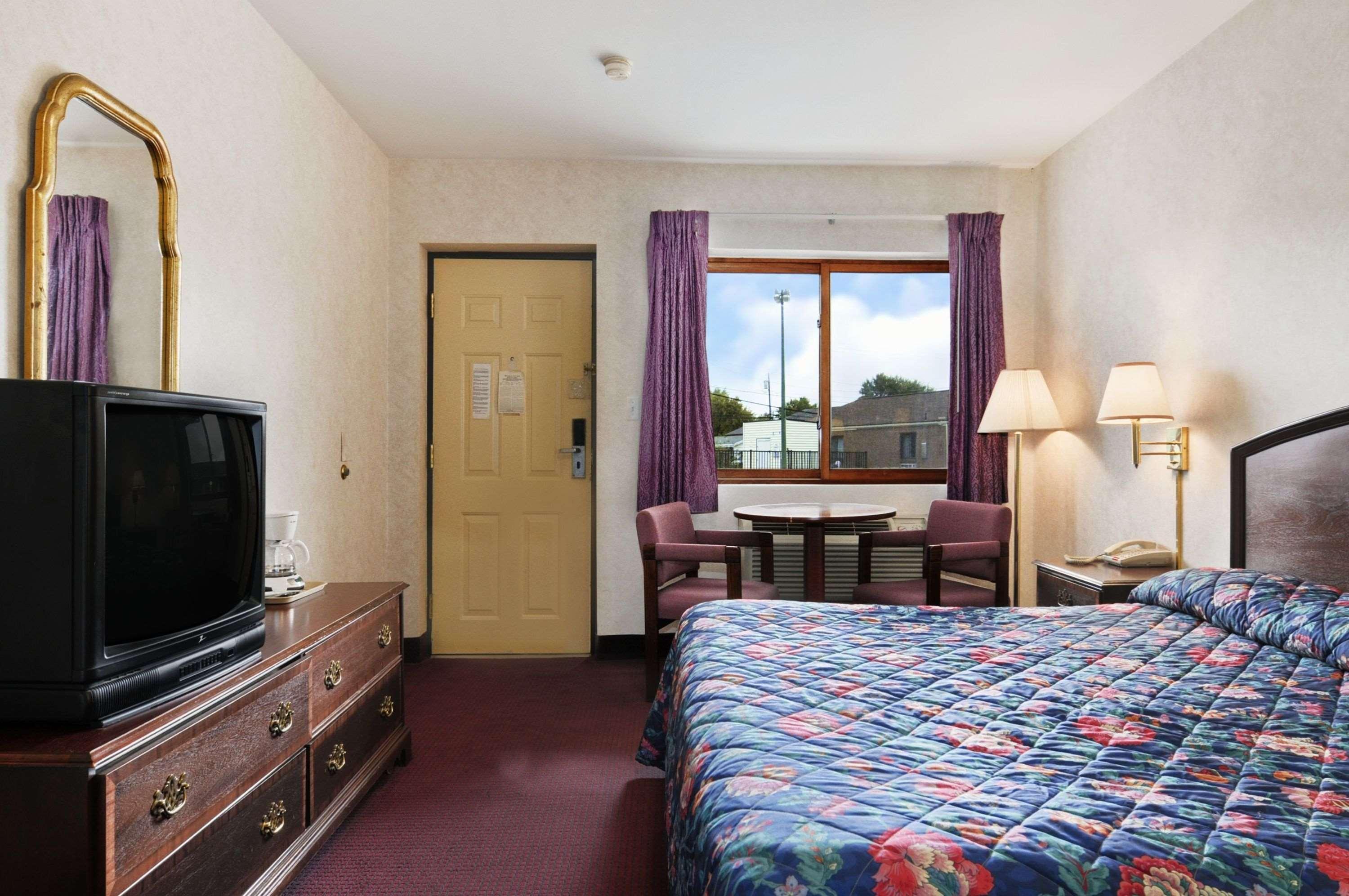 Travelodge By Wyndham Niagara Falls - New York Buitenkant foto
