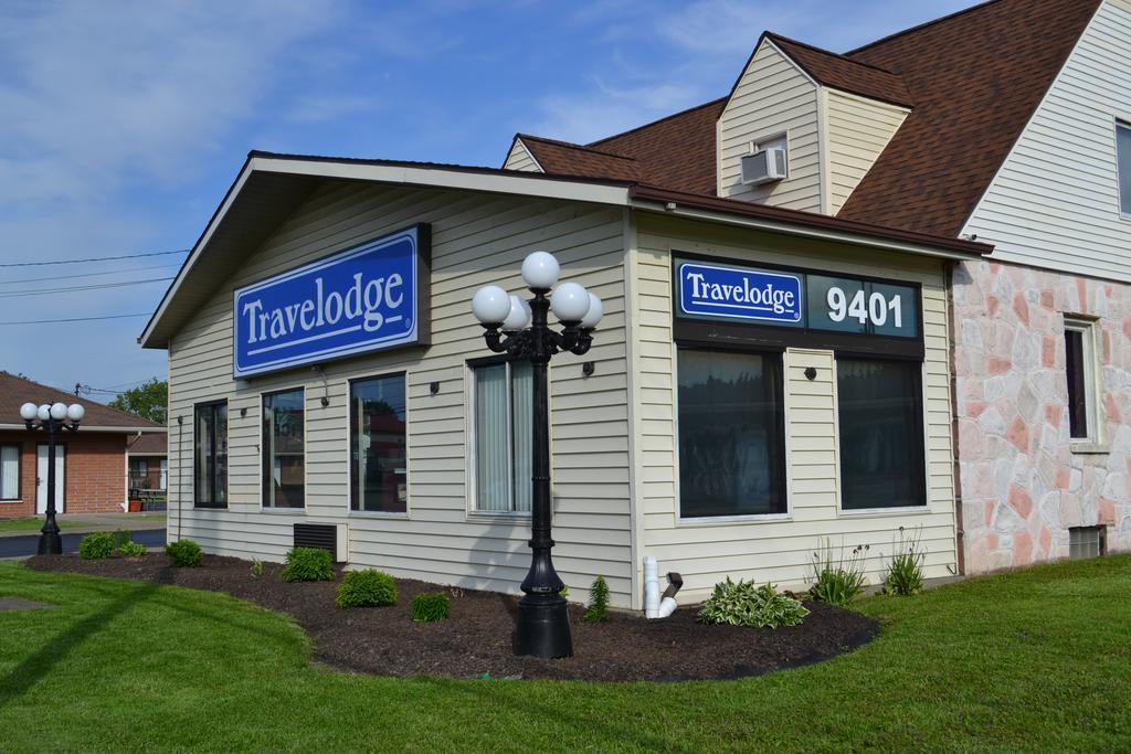 Travelodge By Wyndham Niagara Falls - New York Buitenkant foto