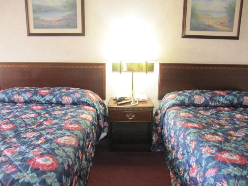 Travelodge By Wyndham Niagara Falls - New York Buitenkant foto